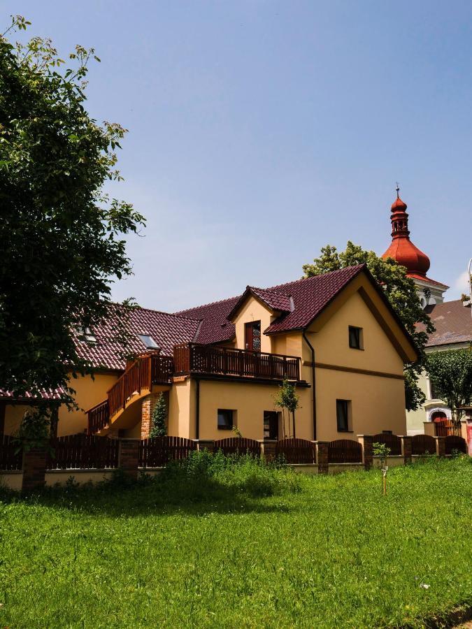 Apartmanovy Dum 13 Rodinny * Sec